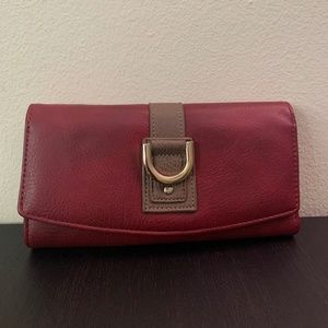 NWOT Woman's Snap Flap Closure Trifold Wallet
